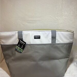 Igloo Two-Tone Gray and White Cooler Bag